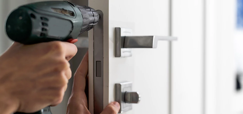 Locksmith For Lock Replacement Near Me in Sarasota, FL