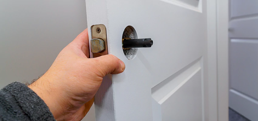 Nighttime Locksmith For Lock Repair in Sarasota, FL