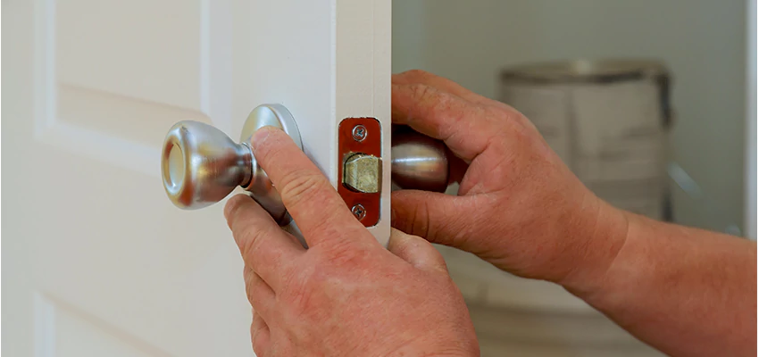 AAA Locksmiths For lock Replacement in Sarasota, Florida