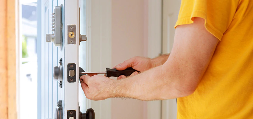 Eviction Locksmith For Key Fob Replacement Services in Sarasota, FL